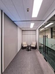 Gateway East (D7), Office #630128181